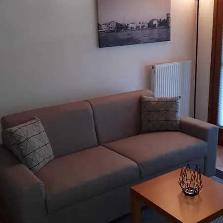 Apart Dina - Wifi, Klima Und Pool Option Apartment